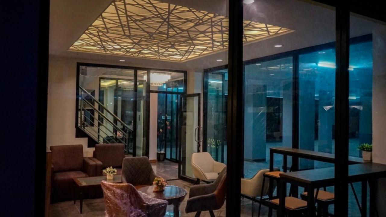 Plearnwan Deluxe Mansion Ξενοδοχείο Μπανγκόκ Εξωτερικό φωτογραφία
